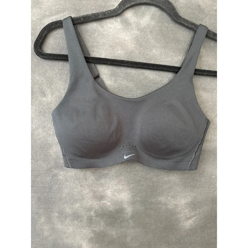Nike Activewear Bundle Size S Sports Bras Nike Pro Shorts Foldie Fanny Pack Set
